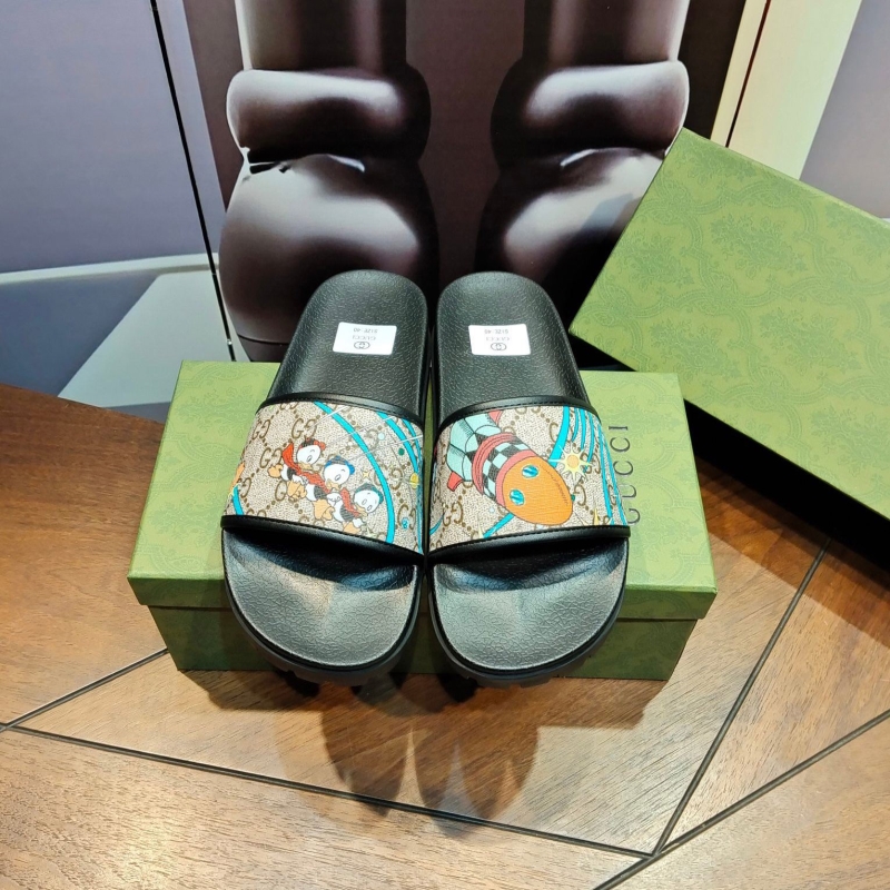 G*u*i slippers